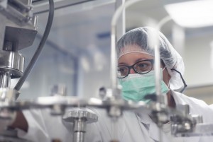 药品注册受理事情调解：12月1日起，，凡由总局审评审批的注册申请均由总局受理