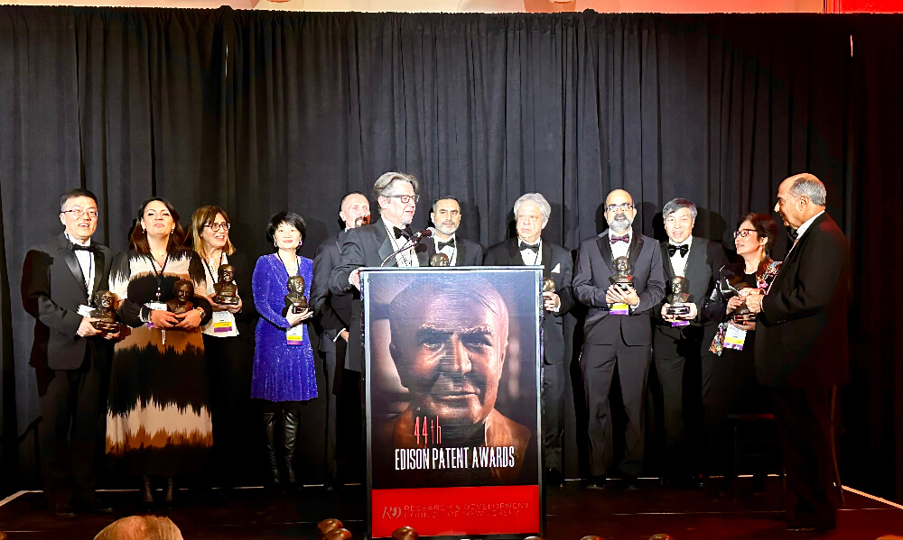 玩彩网药物发明事业部总裁刘建博士斩获爱迪生专利奖